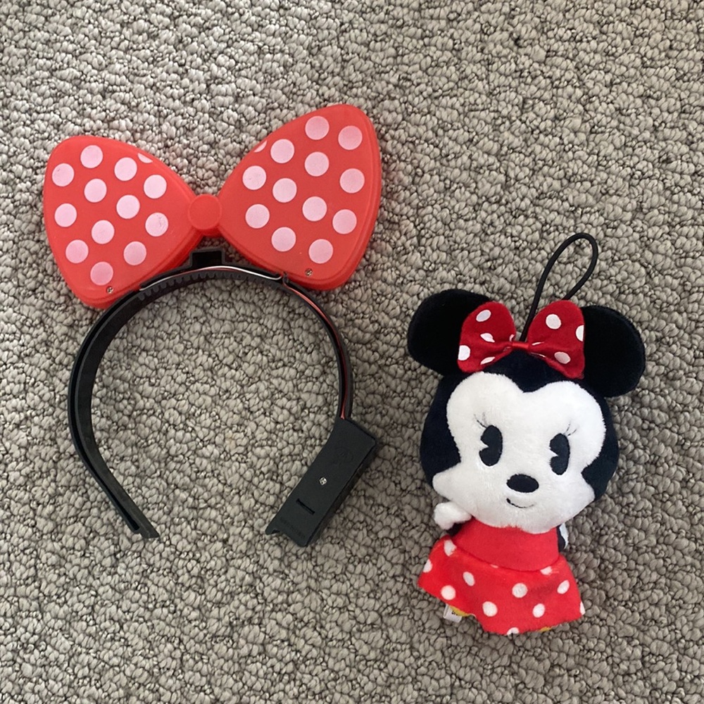 Mickey items - Picture 4 of 7